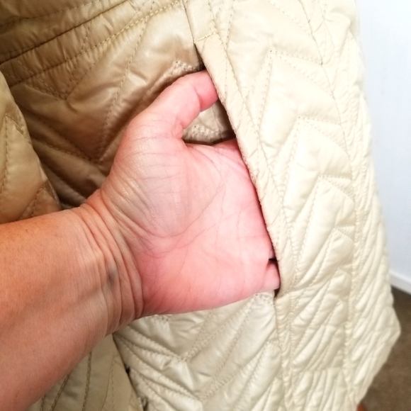 Via Spiga Gold Quilted Woman’s coat. Size Sm - Picture 8 of 13